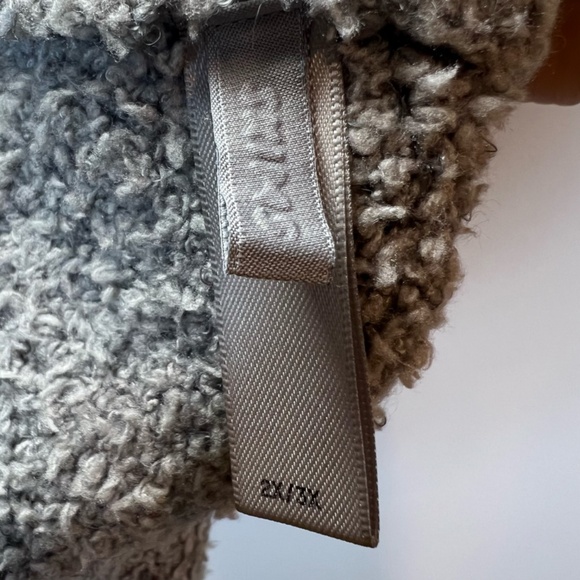 SKIMS Cozy Knit Bralette Tank Top Shirt Smoke Gray Stretch Fuzzy NEW  Size 2X/3X - Picture 8 of 9